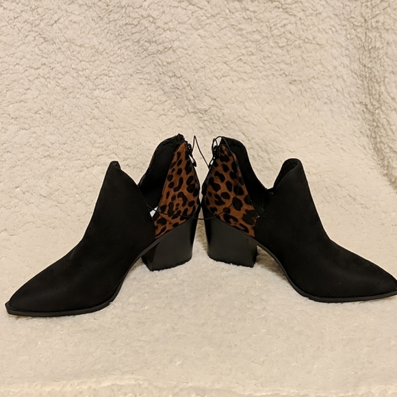 Pointed Black & Animal Print Booties - Picture 3 of 5